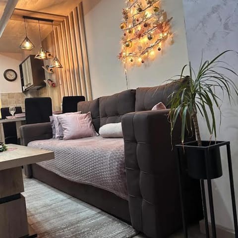 Bed, Living room, Seating area