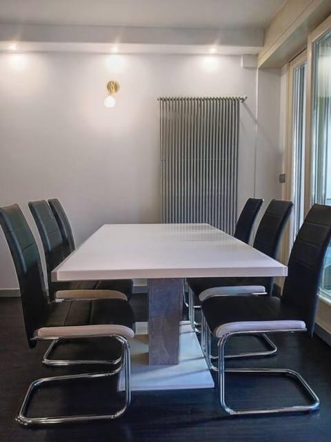 Superbe appartement Juan-les-Pins 200m des plages Apartment in Antibes