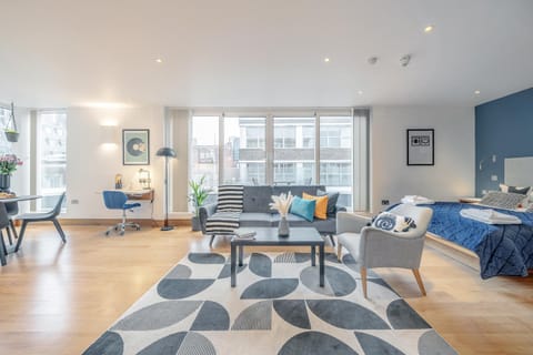 Living room, Photo of the whole room, Dining area, Bedroom, hair dresser