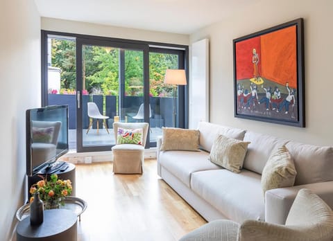 Living room, Seating area