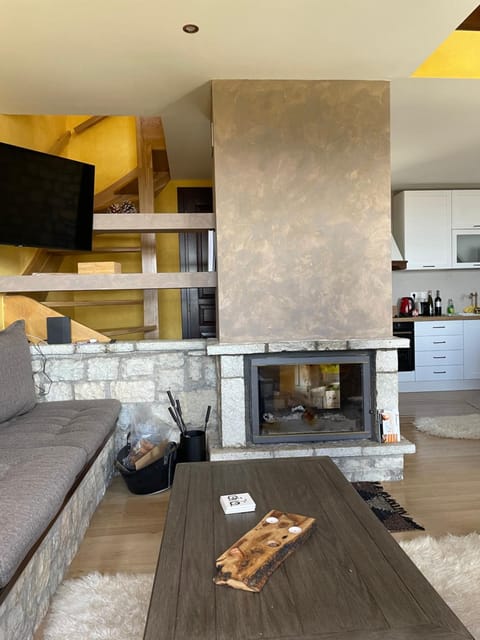 TV and multimedia, Living room, Evening entertainment, flat iron