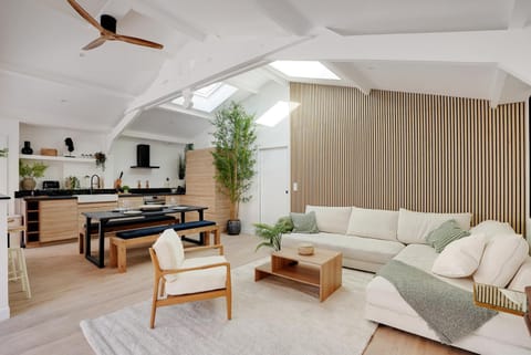 Living room, Dining area, kitchen