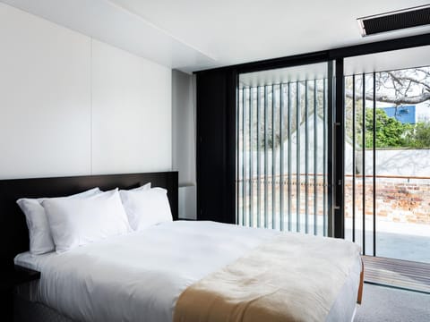 Bed, View (from property/room), Photo of the whole room, Bedroom