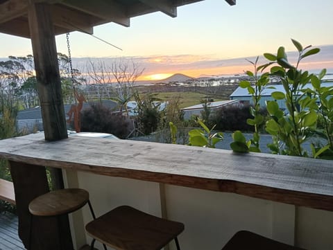 Patio, View (from property/room), Lounge or bar, Mountain view, Sea view