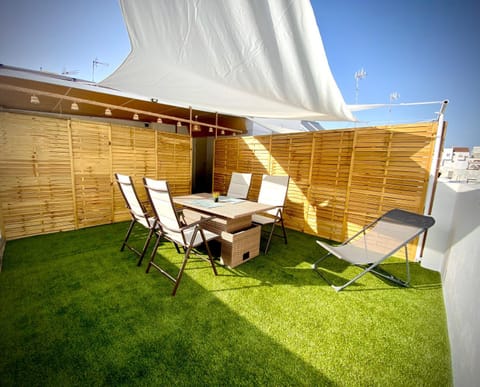 Patio, sunbed