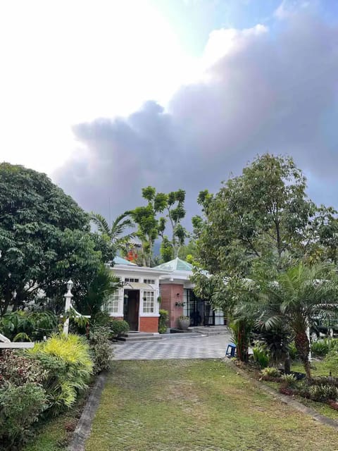 Property building, Day, Natural landscape