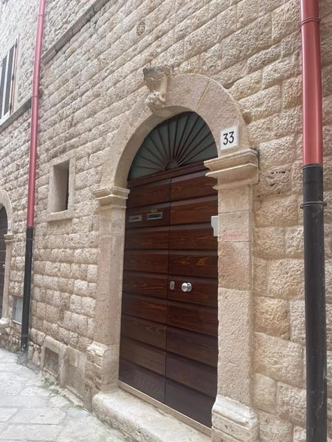 Facade/entrance, Day, Landmark view