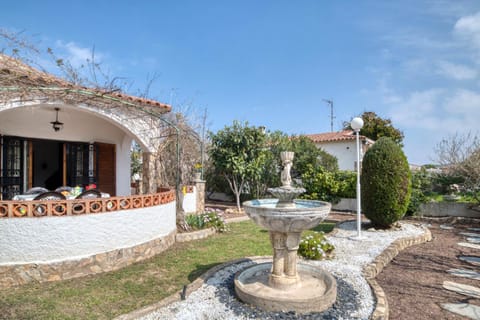 Property building, Garden, Garden view