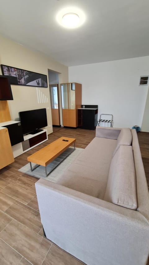 Communal lounge/ TV room, Bed, TV and multimedia, Kitchen or kitchenette, Living room, Seating area, Evening entertainment, Bedroom, minibar