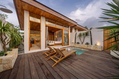 Balcony/Terrace, sunbed