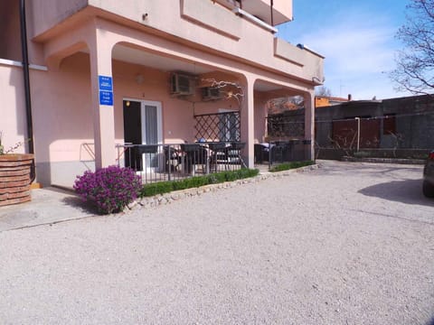 Property building, Facade/entrance, Summer