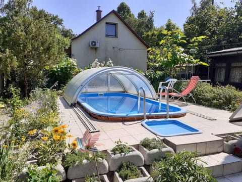 Summer, Swimming pool