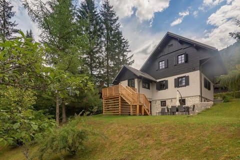 Property building, Natural landscape, Garden, Garden view