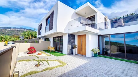 Property building, Patio, View (from property/room), Balcony/Terrace, Mountain view
