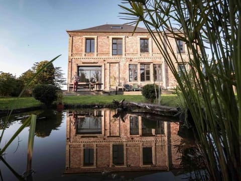 Property building, Natural landscape, Garden view