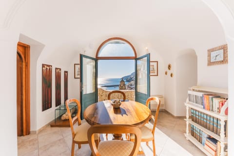 Library, Living room, Seating area, Dining area