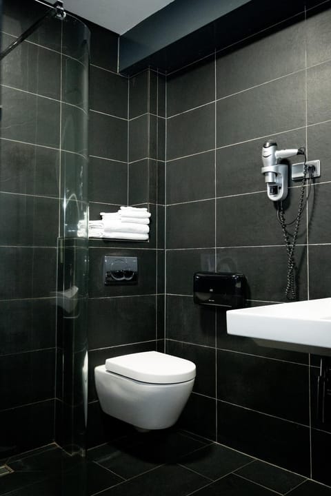 Shower, Toilet, Property building, Bathroom, hair dryier