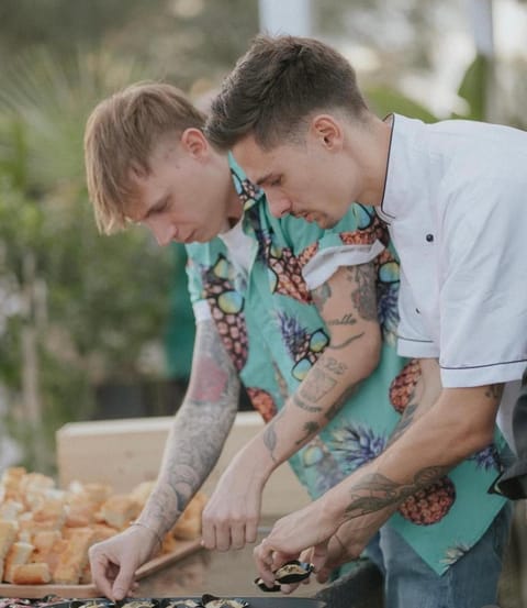 Food and drinks, Food