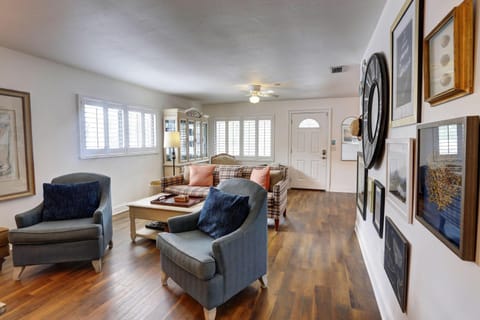 Blue Beach Cottage House in North Redington Beach