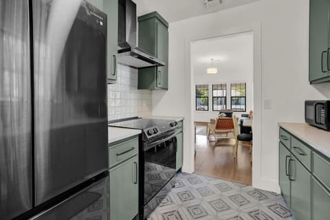 Kitchen or kitchenette, kitchen