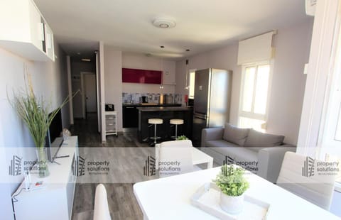 Kitchen or kitchenette, Living room, Dining area