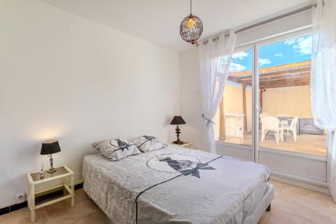 Living room, Bedroom