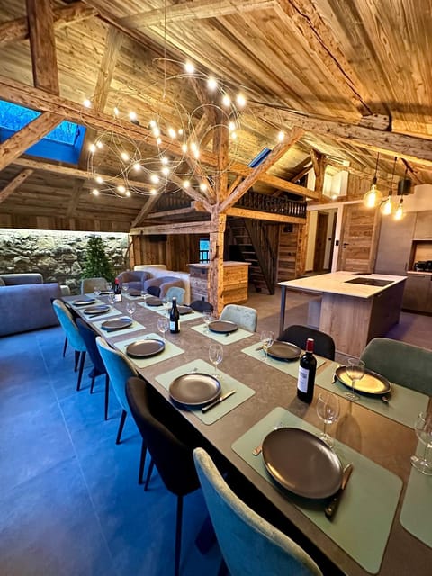 Chalet Jean (Coeur de Morzine) Jacuzzi & Sauna House in Morzine