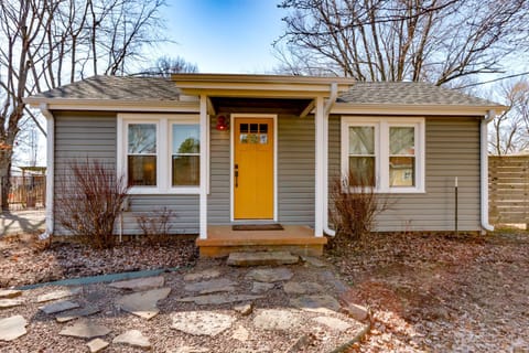 2 Mi to UA Central Fayetteville Home with Patios House in Fayetteville