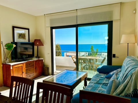 TV and multimedia, View (from property/room), Balcony/Terrace, Living room, Sea view