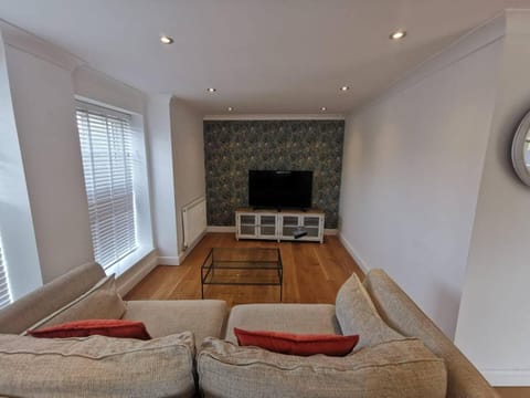 No12 - The Meadow - Luxury Flat Town Centre Apartment in Banbury