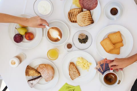 Food and drinks, Food, Breakfast, Continental breakfast, Drinks