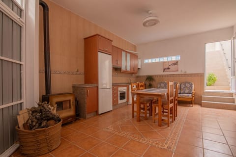 Game Room, Kitchen or kitchenette, Seating area, Dining area, Parking, pet friendly