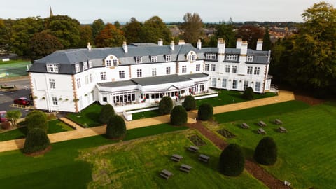 Property building, Garden, Garden view