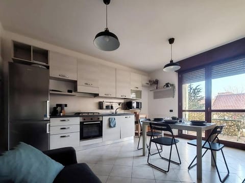 Kitchen or kitchenette, Living room, Seating area, Dining area, dishwasher, minibar, pet friendly, stove