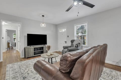 Statesboro Sunshine Retreat House in Statesboro