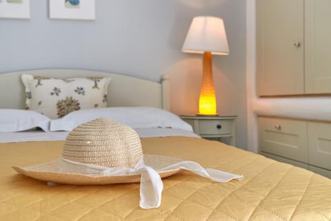 Yades House Paros Apartment in Naousa