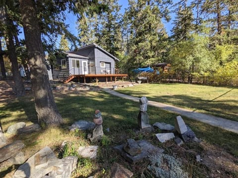 Woods Bay Get-A-Way House in Woods Bay