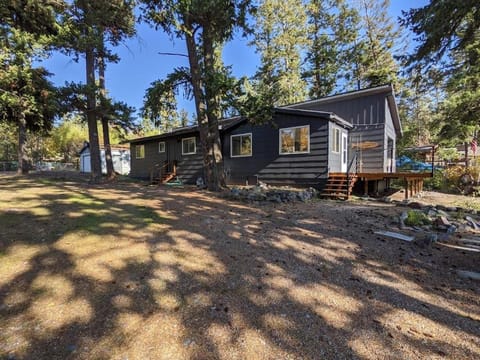 Woods Bay Get-A-Way House in Woods Bay