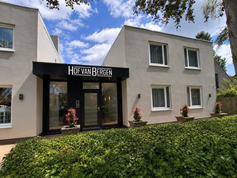 Property building, Facade/entrance, Day