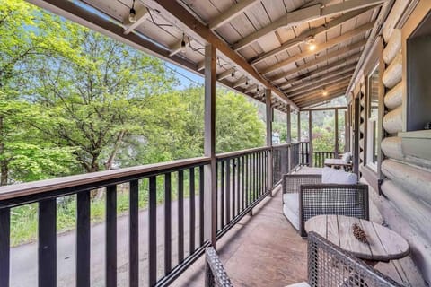 Patio, Day, View (from property/room), Balcony/Terrace