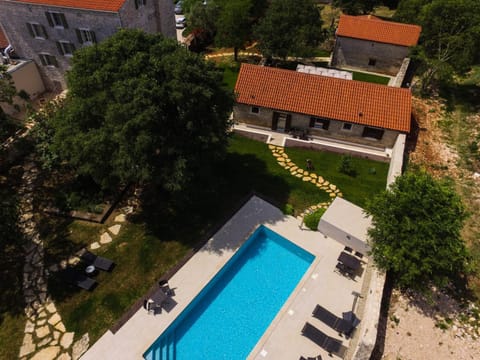 Property building, Bird's eye view