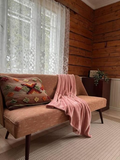 Seating area, Bedroom