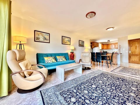Living room, Dining area, kitchen