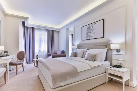 Seating area, Bedroom