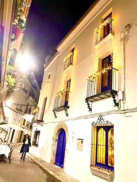 Property building, Neighbourhood, Street view