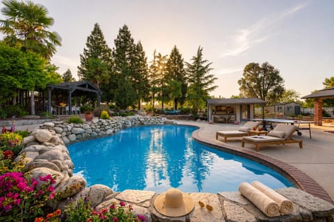 Patio, Garden, Dining area, Swimming pool, Sunset, sunbed