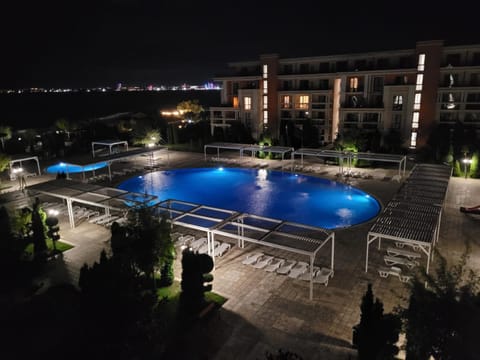 Property building, Swimming pool
