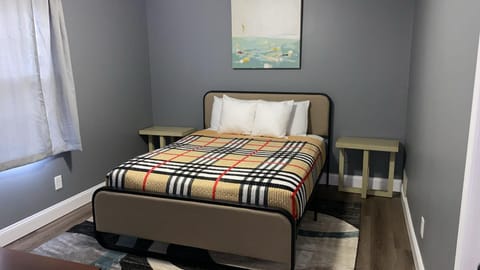 Stylish 4BR Prime Location Close to All! House in Memphis