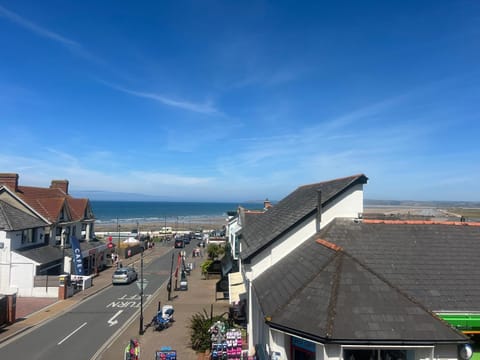 Beach, Sea view, Location