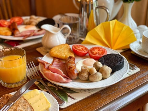 Food and drinks, Food, Breakfast, Continental breakfast